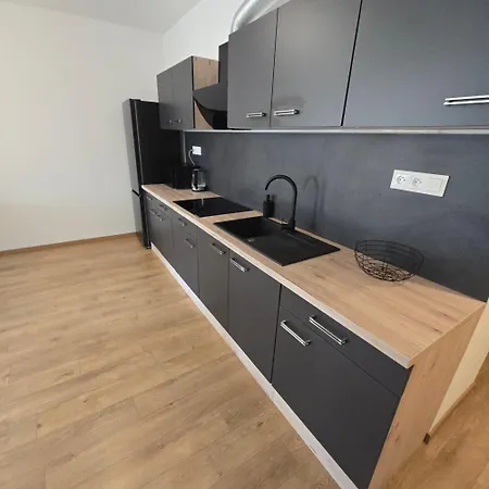 Moderny V Samotnom Centre Kosic, Imperial N2 Apartment